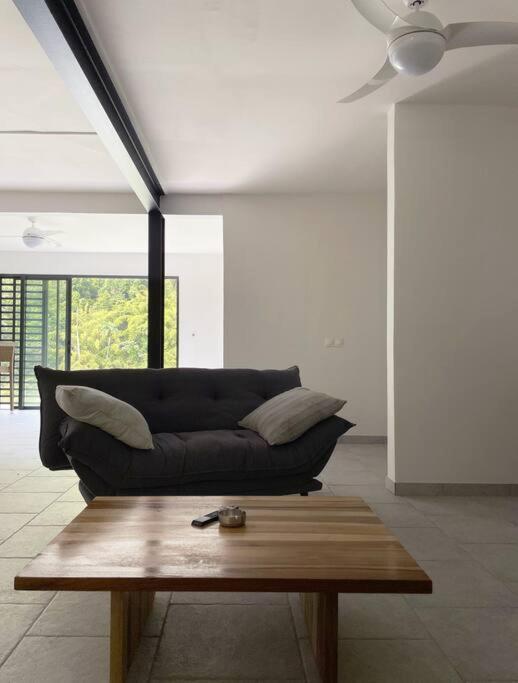 Spacieux Appartement A La Villa Montagne Le Carbet Esterno foto