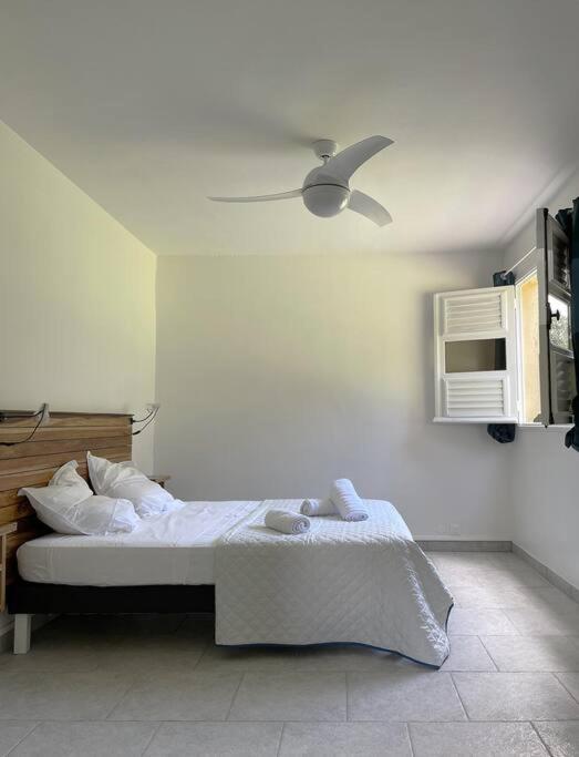 Spacieux Appartement A La Villa Montagne Le Carbet Esterno foto